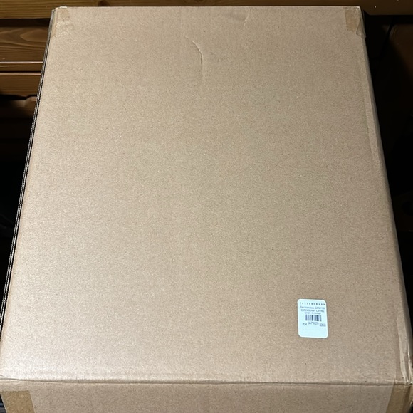 Pottery Barn Essex Handcrafted Laying 🐰 Bunny Sculpture BNIB - Picture 8 of 9